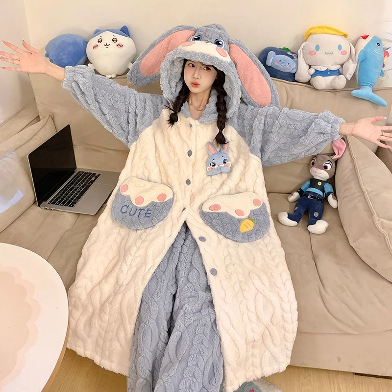 Autumn and winter pajamas can be worn as outerwear sets, sweet and cute, and are a must-have for couples at home as gifts