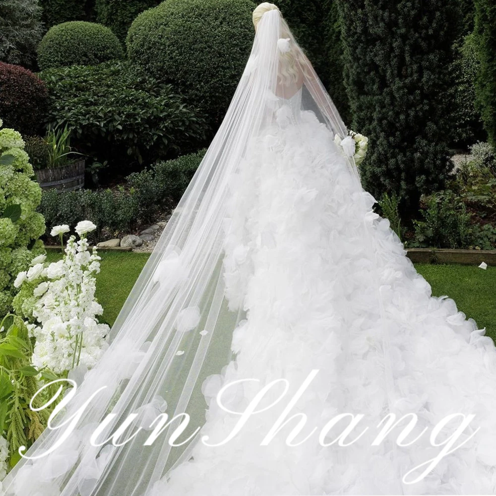 

YunShang Customized Strapless Corset Layered Tulle Petal Ball Gown Wedding Dress Long Train Elegant Glamorous Bridal Gown