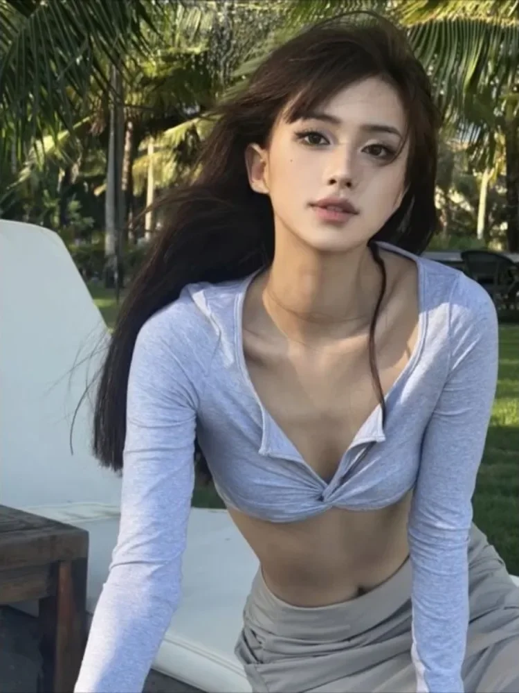 2025 punk vintage sexy cruz plissado t camisa feminina y2k estética sólida colheita topos streetwear outono v pescoço expor cintura tshirt