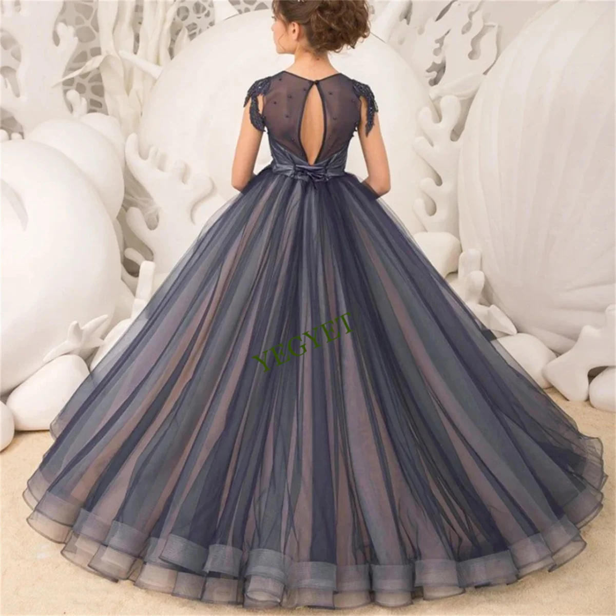 

Elegant Black Flower Girl Dresses Puffy Lace Ball Gown Tulle Sleeveless For Weddings First Holy Communion Pageant Dresses