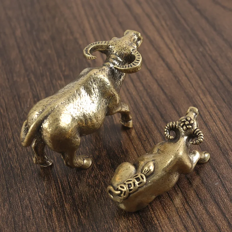 1Pc Solid Brass Bubalus Ornaments Copper Ware Chinese Zodiac Cow Tea Ornaments Animal Desktop Living