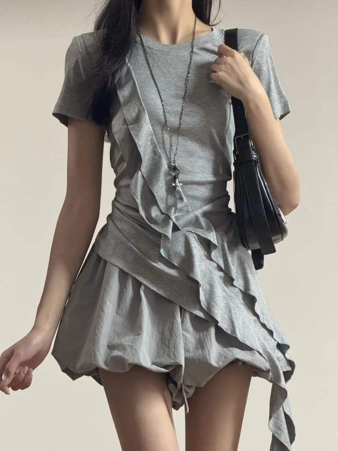 Unique Hot Girl Style, Irregular Ruffles, Slim-fit T-shirt Paired with a Bud-like Mini Skirt, Women's Summer Two-piece Set