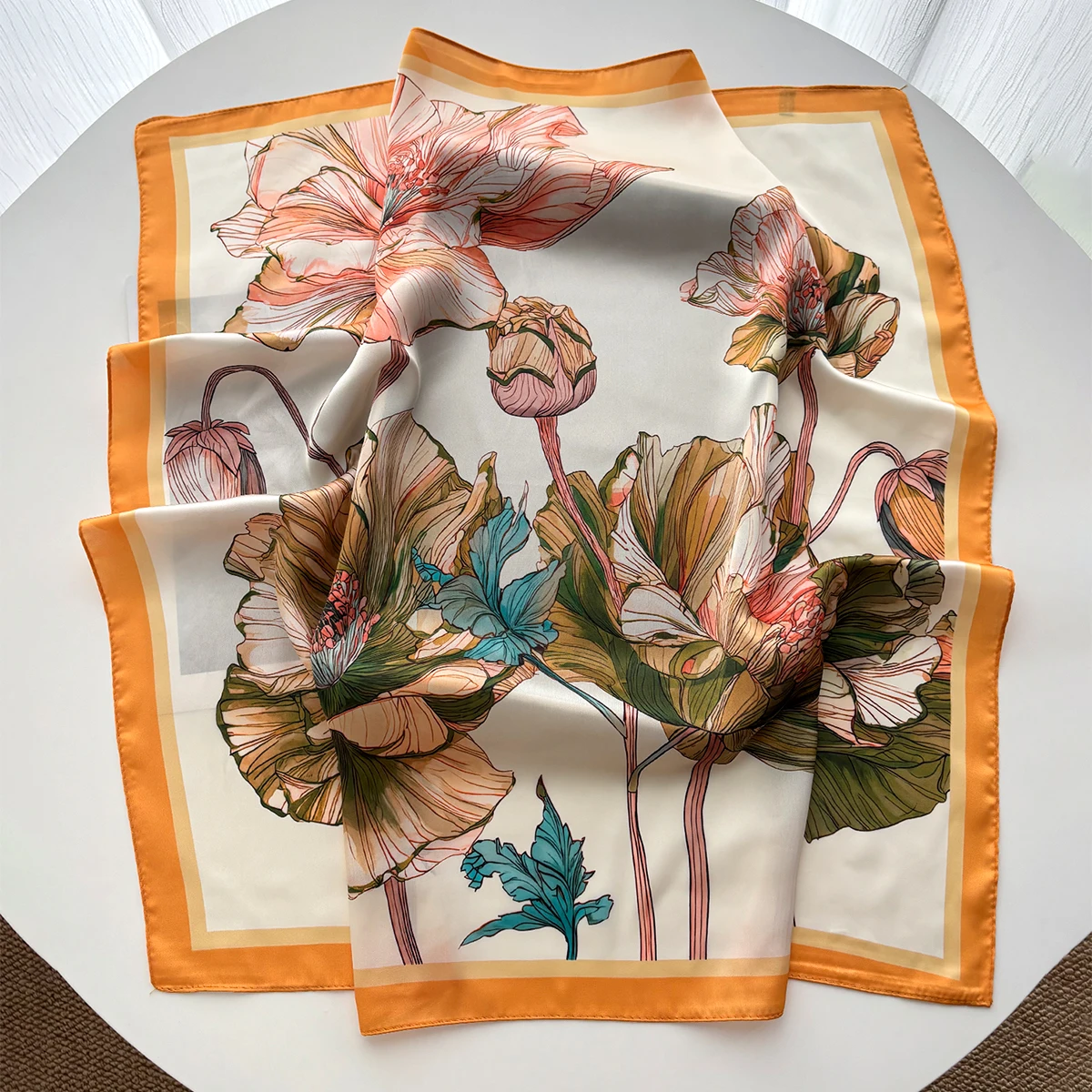 Eleganter Blumen-Seidenimitat-Schal für Damen, quadratische Haarbänder, Foulard, weibliches Bandana, Halstuch, Stirnbänder, Neu 2026 – Detail 1