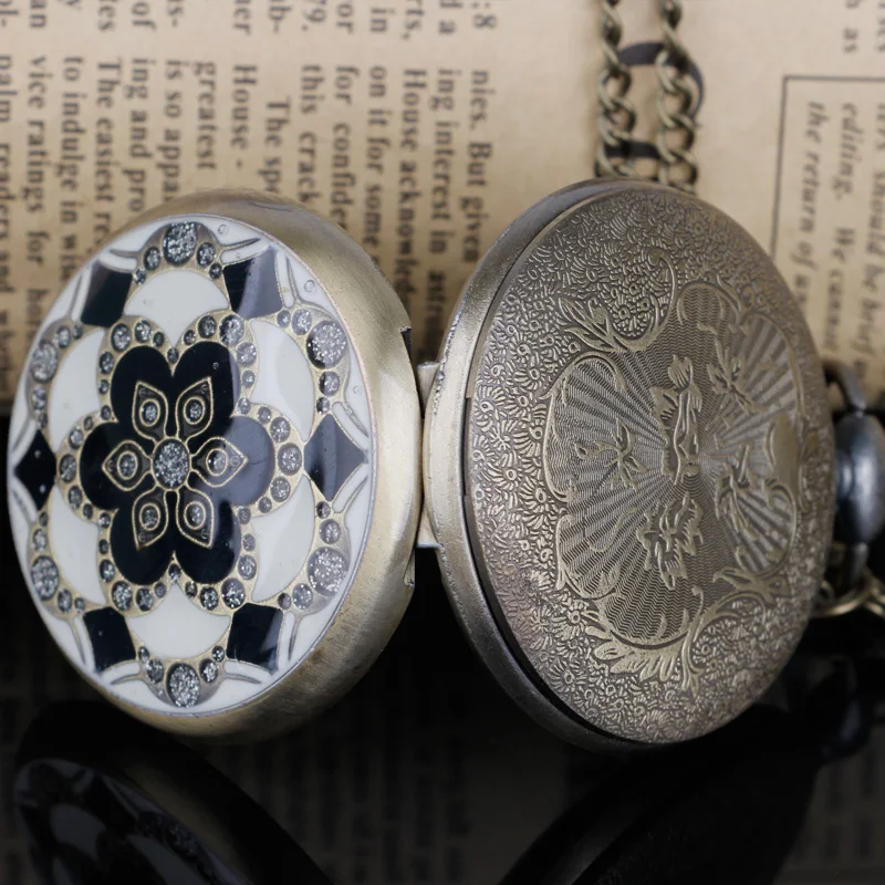 Vintage Bronze ทองแดงหยกดอกไม้คริสตัลควอตซ์ขนาดใหญ่นาฬิกาพ็อกเก็ตนาฬิกาผู้หญิงสร้อยคอจี้ของขวัญวันเกิดนาฬิกาประณีต