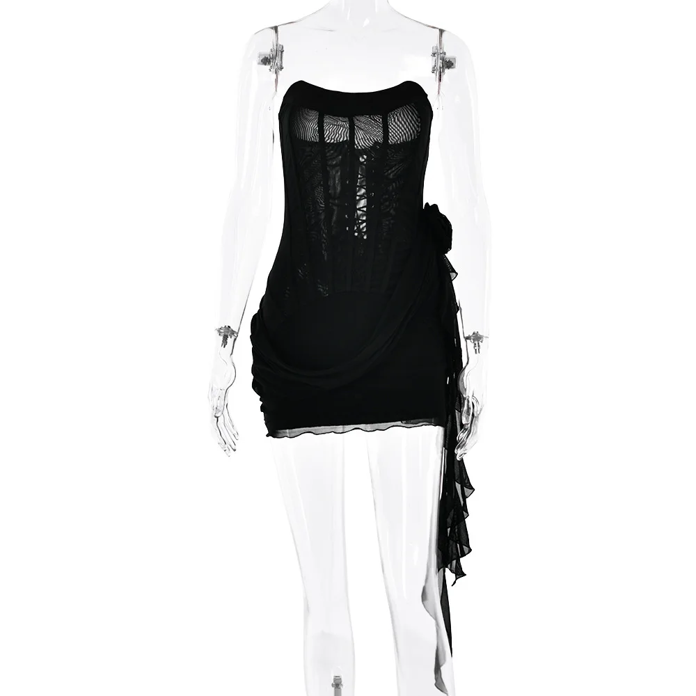 Ins Hot-Selling New Style Trägerloses, durchsichtiges, ärmelloses, kurzes, sexy, figurbetontes Kleid für heiße Mädchen