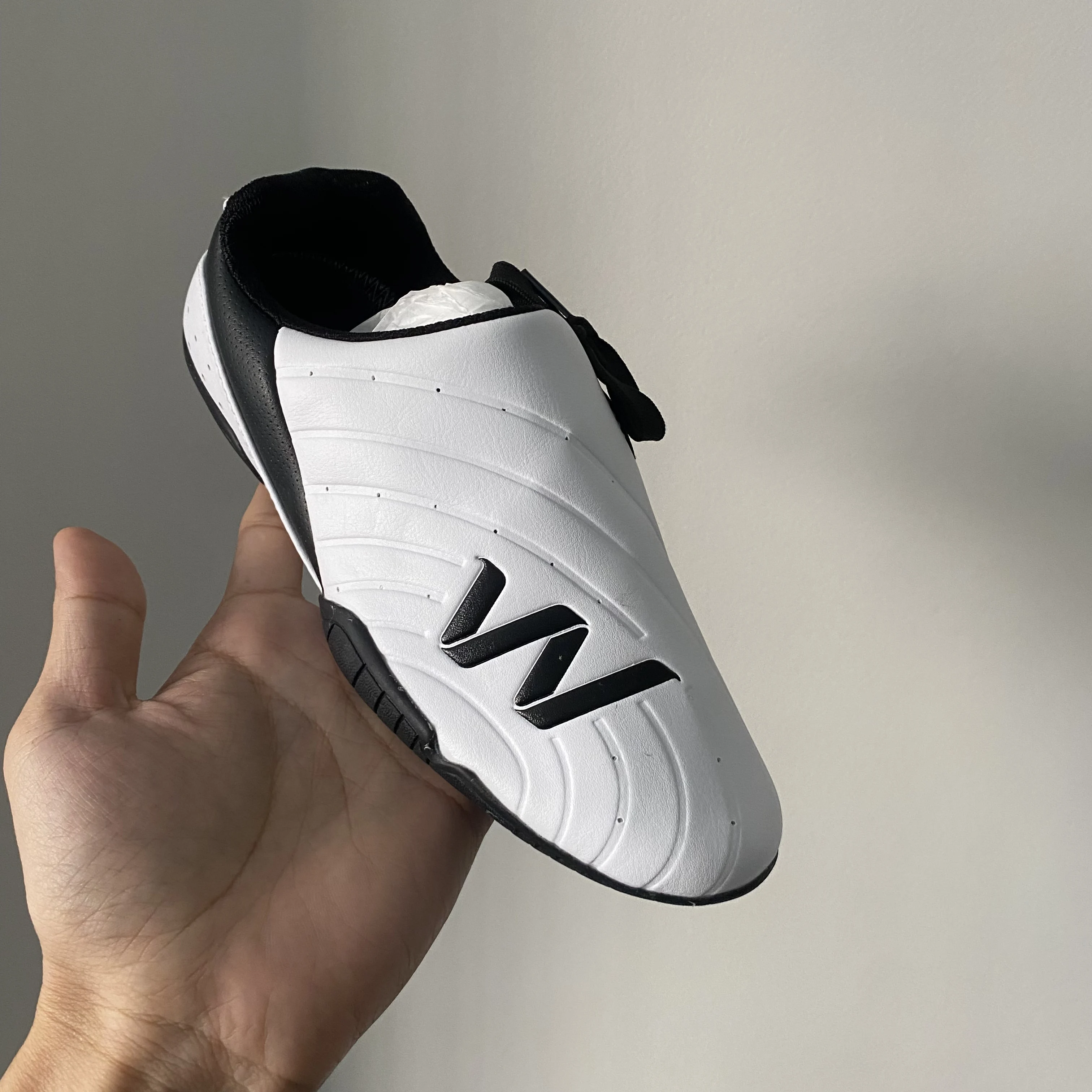 Best Selling Martial Arts Training Shoes Couple Fitness Shoes Soft Bottom Tai Chi Shoes Neutral Comfort Taekwondo Shoes