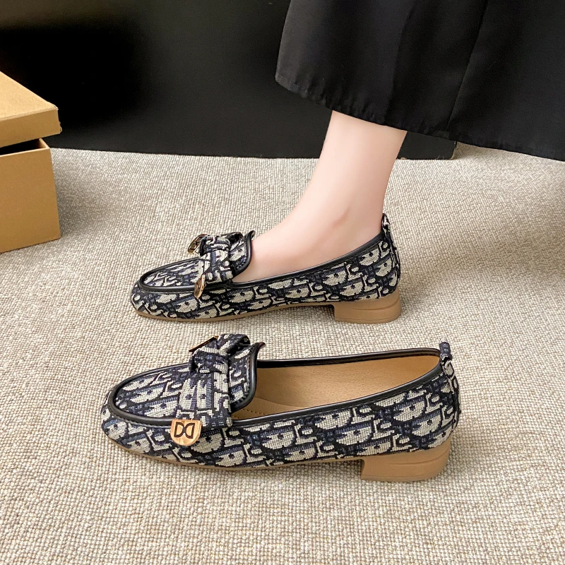 Women's Loafers: Classic and Versatile Slip - On Style with a Fashionable Bow Decoration