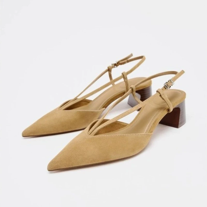 صنادل نسائية أنيقة بمقدمة مدببة أحذية بكعب مثيرة شتاء جديد 2025 شباشب مكتنزة فستان ماركة حفلات امرأة مضخات Zapatos Mujer