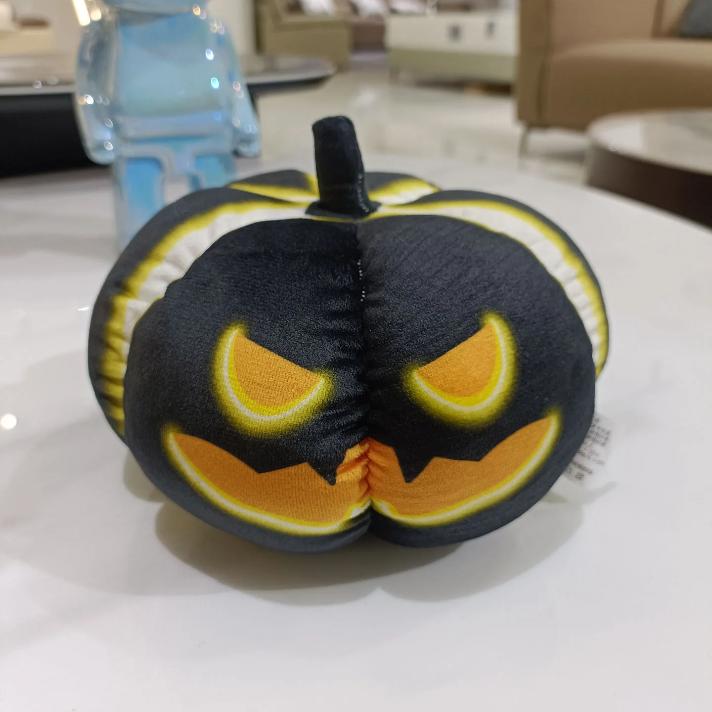 Juguete de peluche de calabaza de Halloween colorido de 16x12CM, calabaza interesante con calabaza estampada de expresión malvada para decoración de Halloween