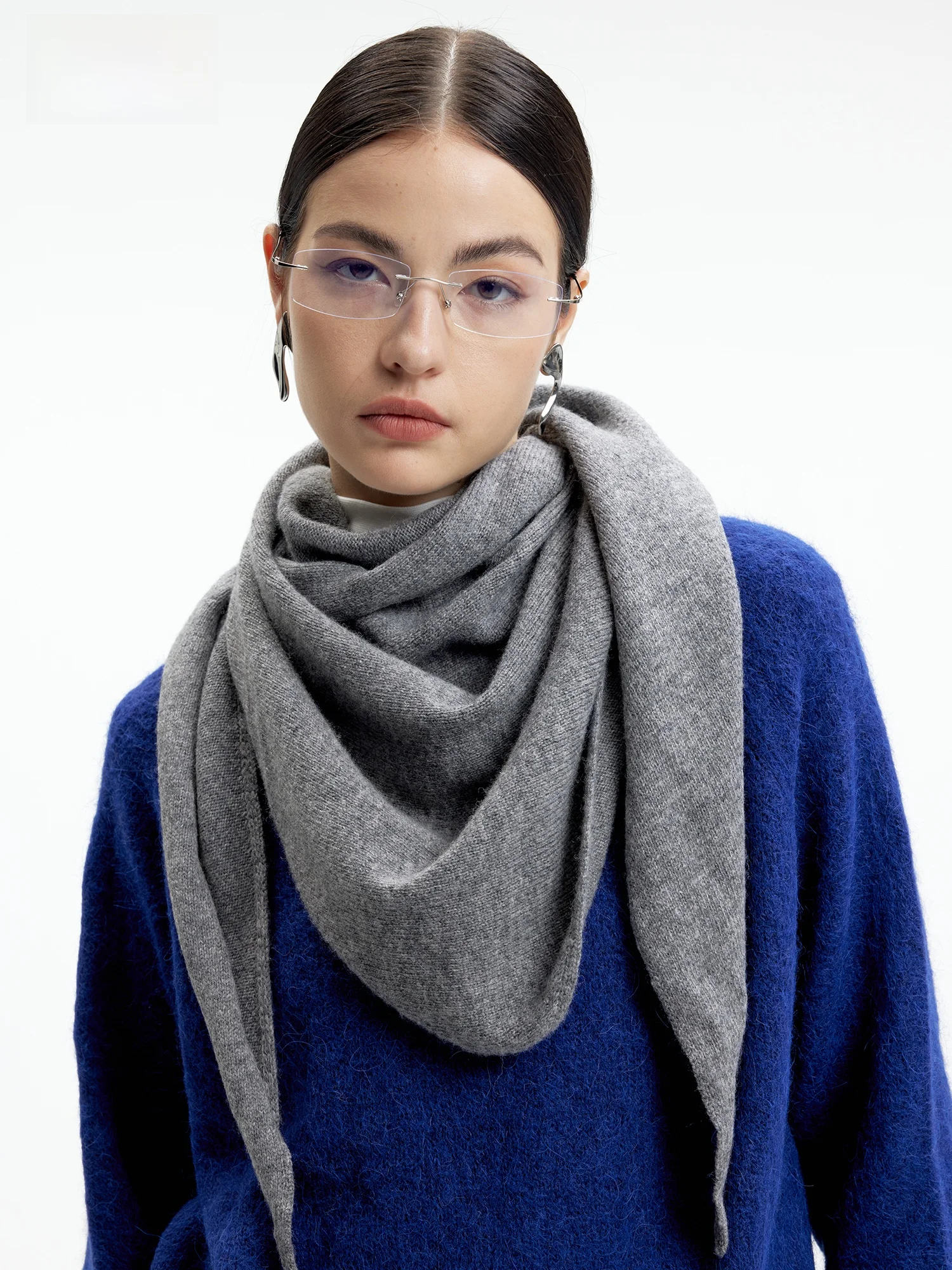 暖かいウールブレンド三角スカーフ、無地ショルダーショール、装飾ファッションアクセサリー、若者向け、秋、冬、春シーズン