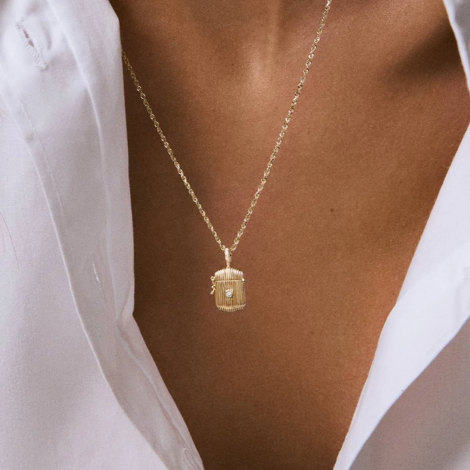 18k Gold Plated Openable 12 Months Birthstone Photo Locket Necklace Cubic Zirconia Dainty Collarbone Chain Women Jewelry Gift