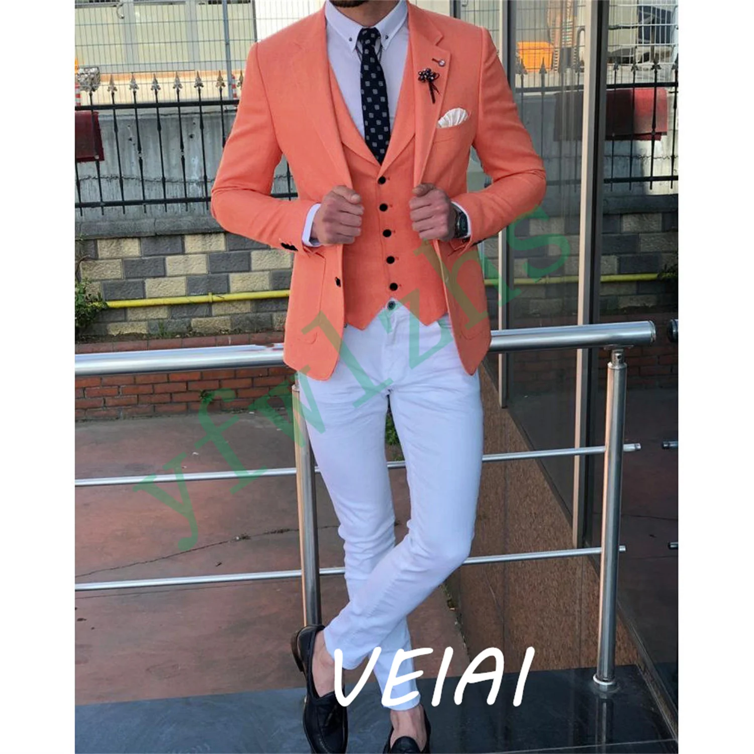 

CustomizedNew Arrival Two Buttons Groomsmen Notch Lapel Groom Tuxedos Men Suits Wedding/Prom Best Man Blazer ( Jacket+Pants+Vest