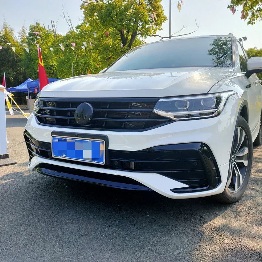 Auto Ornament For VW Tiguan MK2 2022 To 2023 Front Grille Decorative Bright Black Strip ABS Decorative Strip Accessories