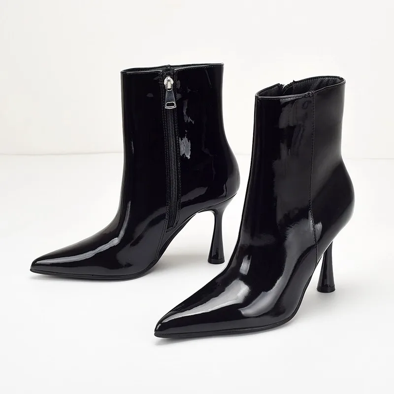 الخريف الشتاء الأسود براءات الاختراع والجلود المرأة حذاء من الجلد مثير وأشار الجانب البريدي الحديثة قصيرة للسيدات أنيقة خنجر حذاء الحفلات