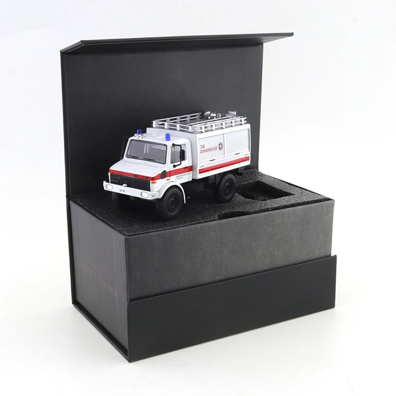 MASSDI 1/64 Unimok U1300L Off-road RV Truck Special Rescue Truck Car Alloy Motor Vehicle Diecast Metal Model Kids Toys for Boys