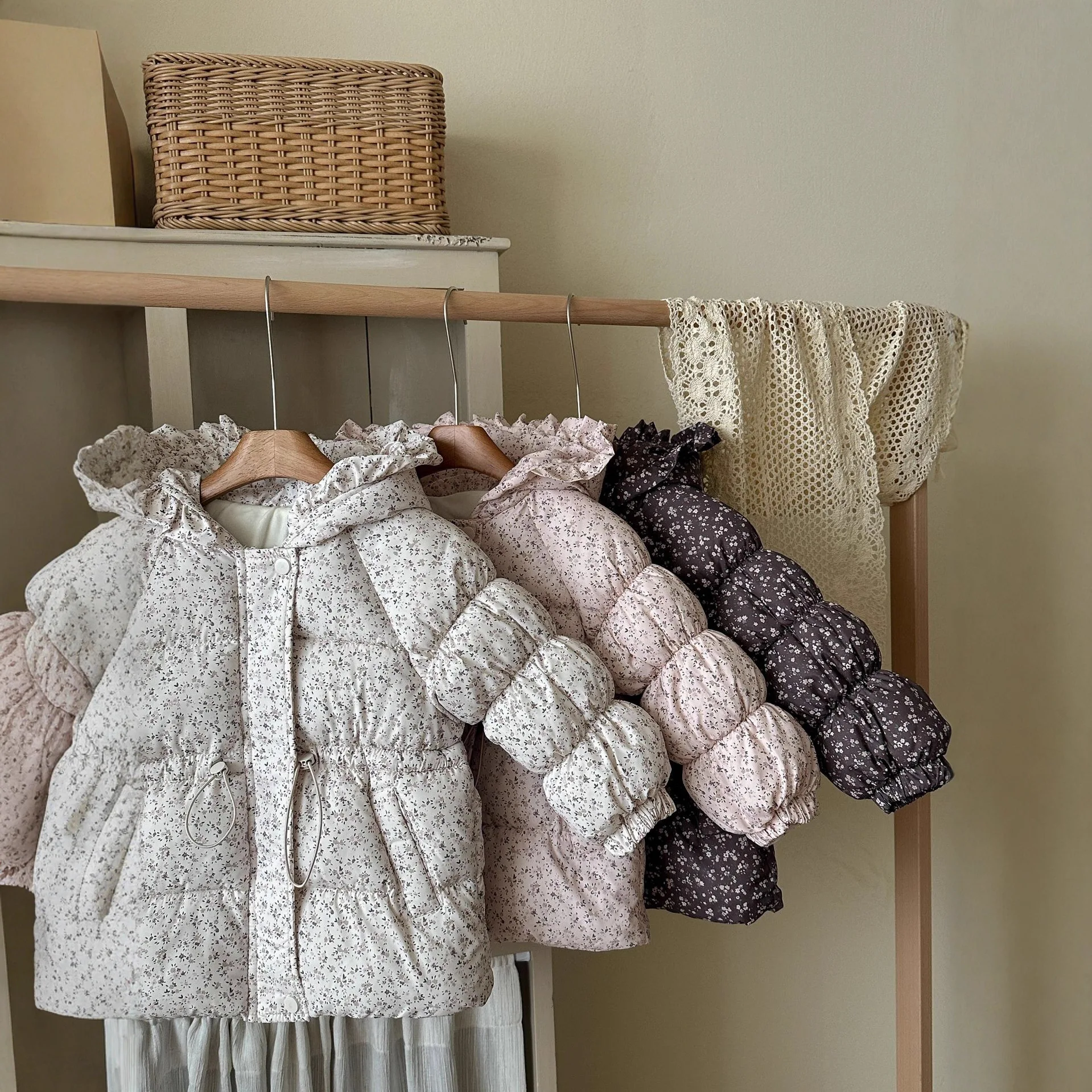 2026 Girls Thickened Cotton Clothes New Winter Children's Floral Cotton Clothes Hooded Jacket
