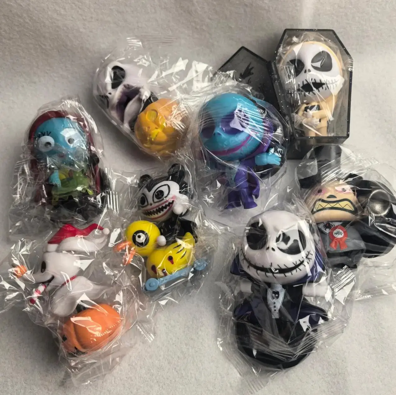 ホットトイズ ナイトメア・ビフォア・クリスマス ブラインドボックスフィギュア ジャック サリー コスビー コレクタブルフィギュア人形 友人 誕生日プレゼント