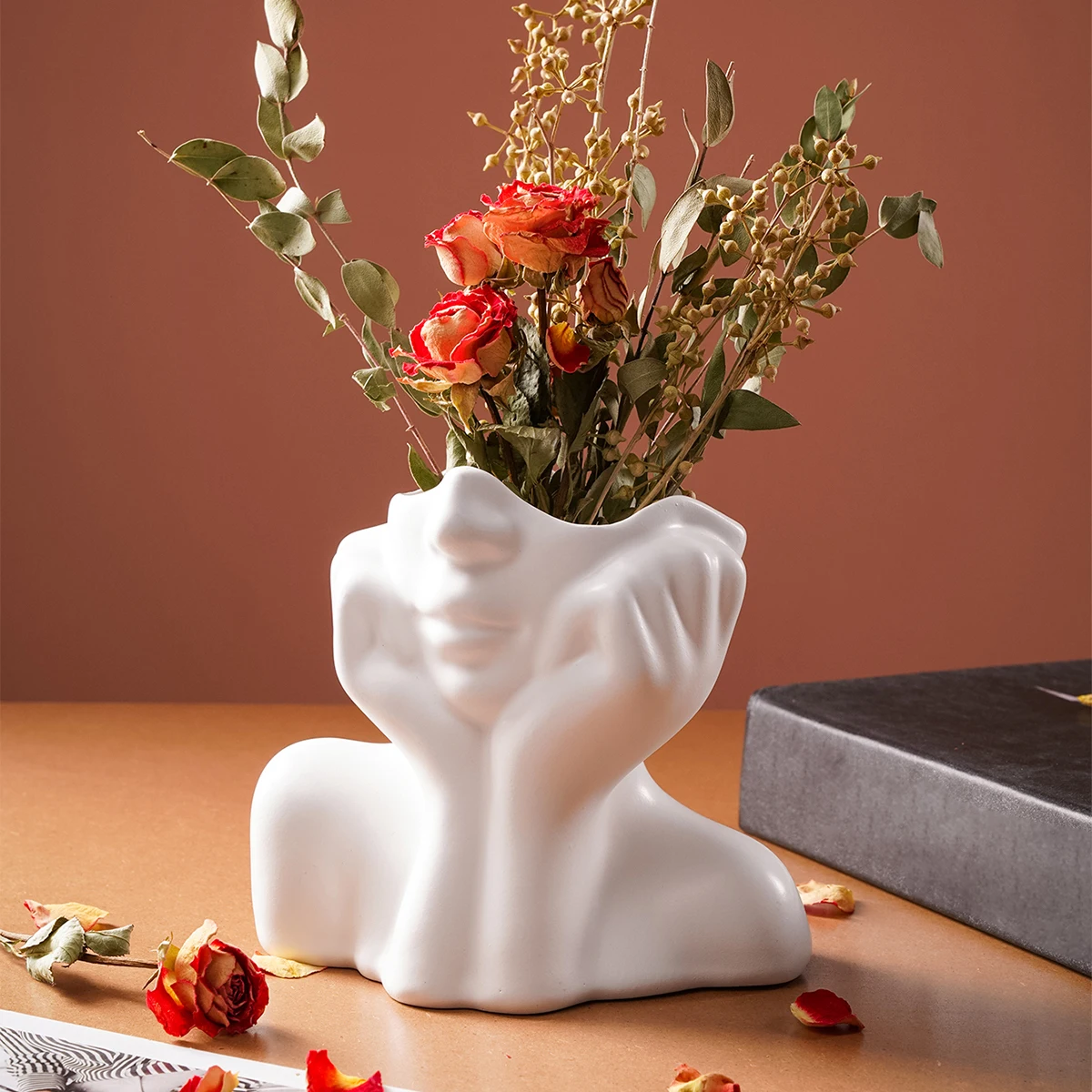 1PC, Modern Character Art Design Vase, Resin Material, Used for Study, Dining Room and Decoration of Weddings, Parties