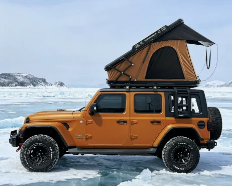 High Quality Aluminum Clamshell Hard Shell Roof Top Tent With Solar Panel For 4x4 Overlanding