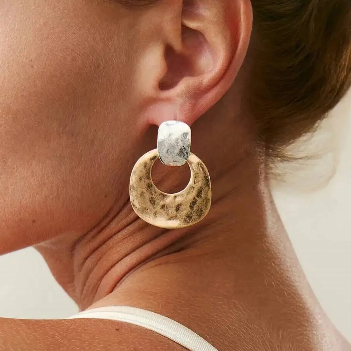 

KunJoe New Trendy Geometric Mixed Color Stud Earrings For Women Simple Hollow Out Square Circular Earrings Jewelry Accessories