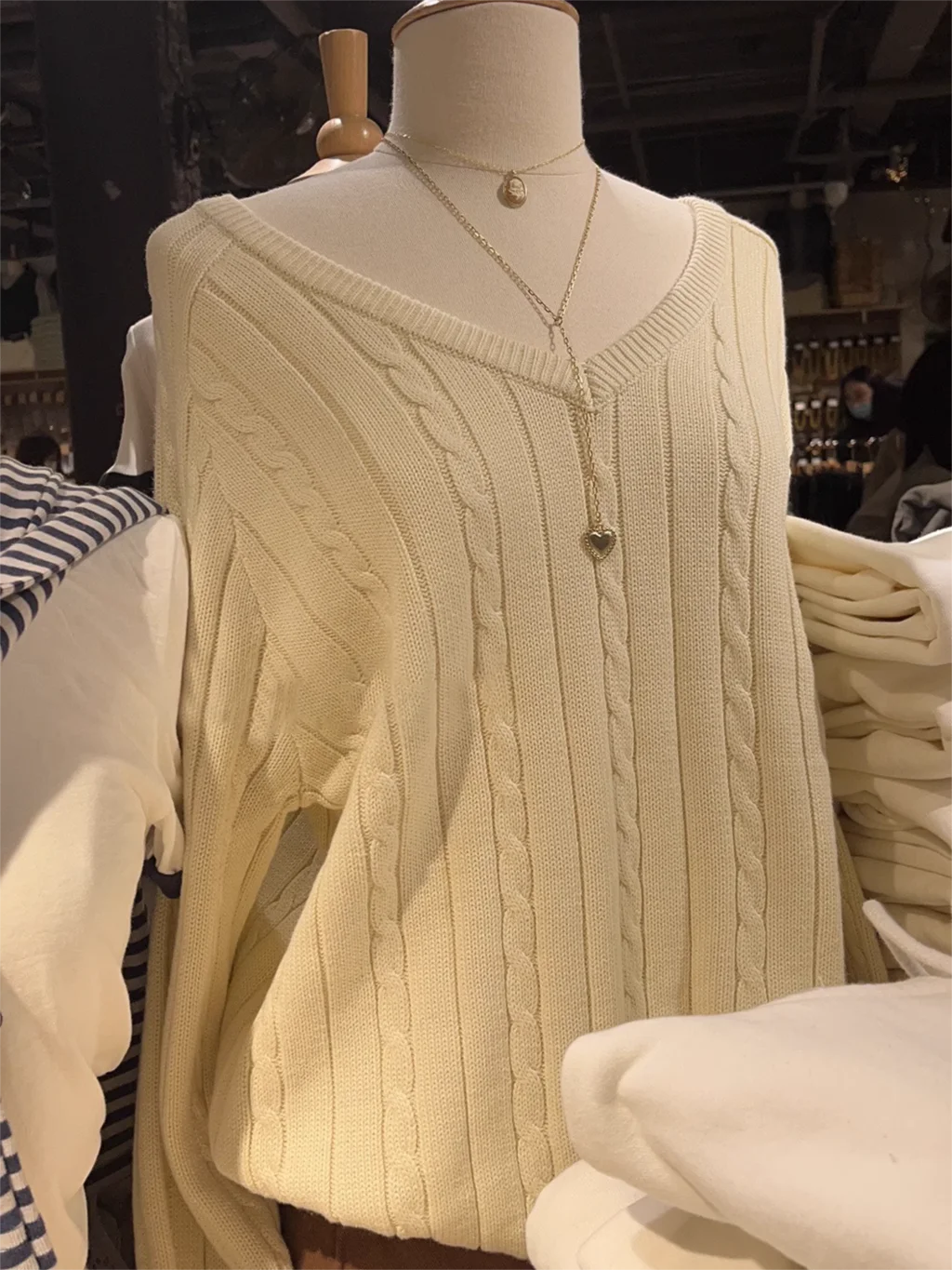 

Свитера, топ, осенний шикарный винтажный свитер с витым цветком, женский пуловер с v-образным вырезом и длинными рукавами, повседневный уличный джемпер в консервативном стиле