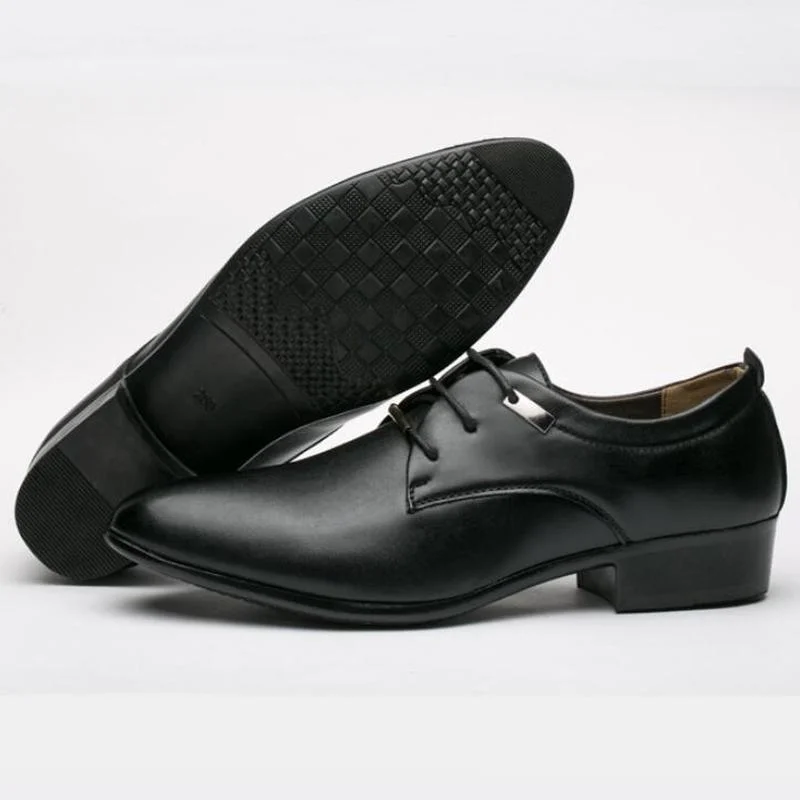 Eleganti scarpe da uomo in pelle abito formale italiano calzature maschili mocassini di moda di marca di lusso scarpe Oxford da lavoro per ufficio