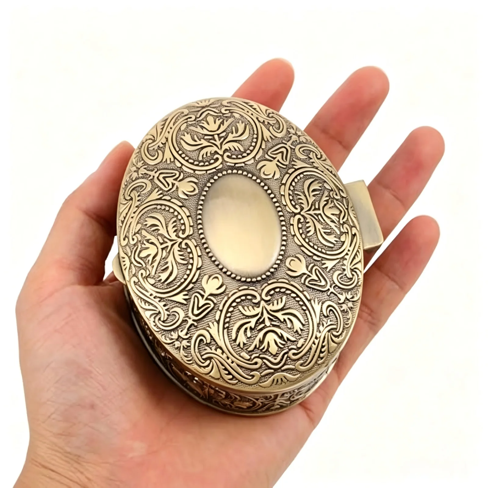 Oval Metal Jewelry Chest,Vintage Decorative Keepsake Organizer Box for Earrings Rings Necklace Storage,Classic Treasure Box