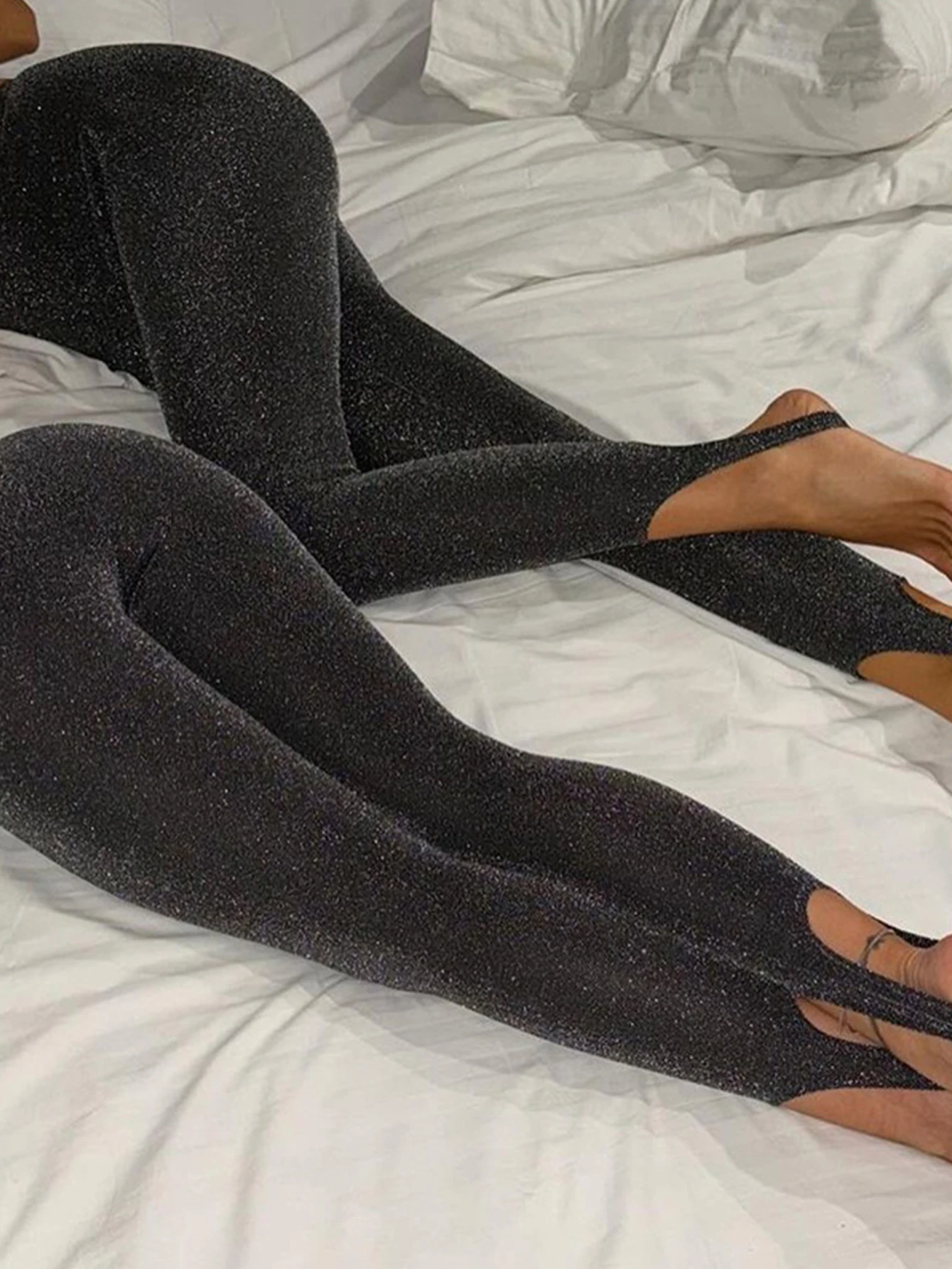 Pantaloni di colore solido ad alta elasticità in seta brillante lavorata a maglia di nuova moda Leggings di seta brillante Pantaloni attillati ad alta elasticità per le donne