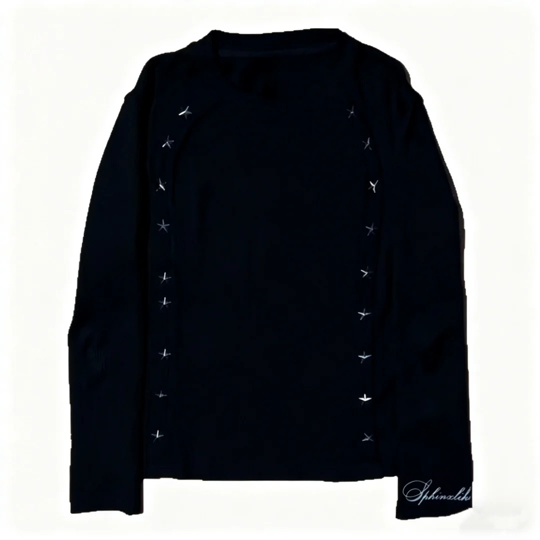 

Vintage Punk Style Graphic Pullover Hoodie with Studded Details Y2K Inspired Casual Streetwear Top