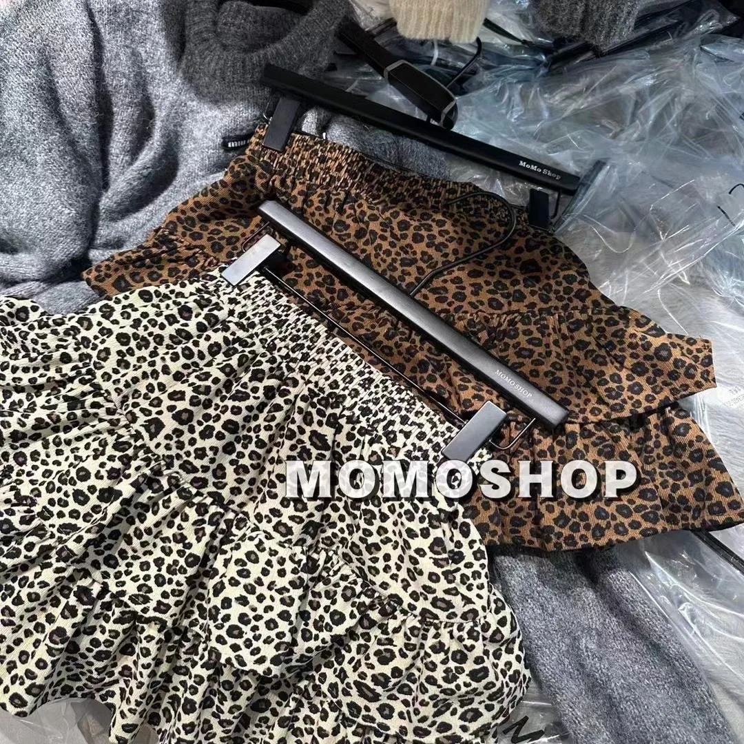 ファッショナブルなコーデュロイ A ラインミニスカートハイウエスト痩身小柄な女性の秋冬新スタイルふわふわスカートパンツ
