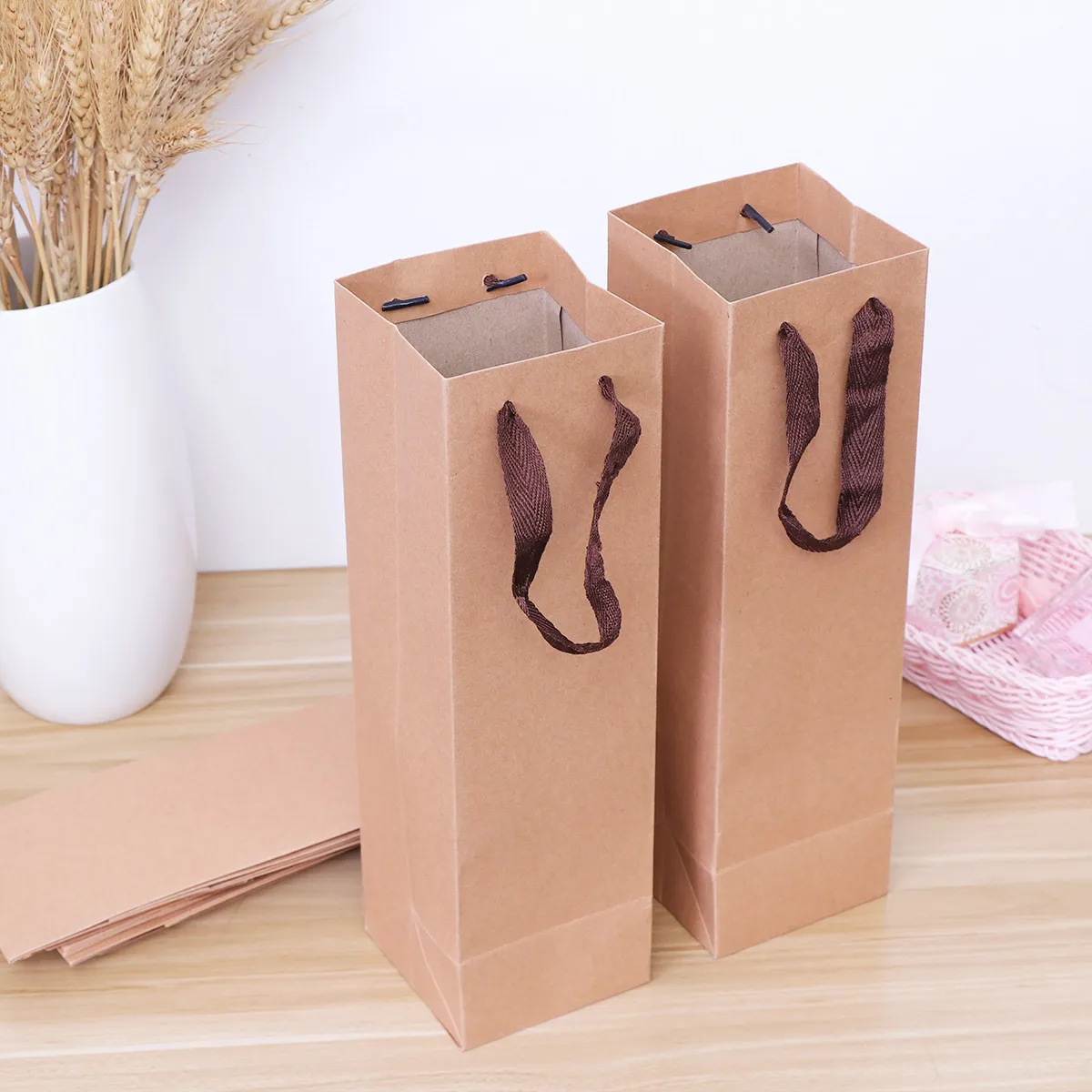 10Pcs Kraft Paper Wine Bottle Bag Premium Heavy Duty Reusable Biodegradable Wine Tote Bag with Handle 9.5x9x35cm for Party Gift