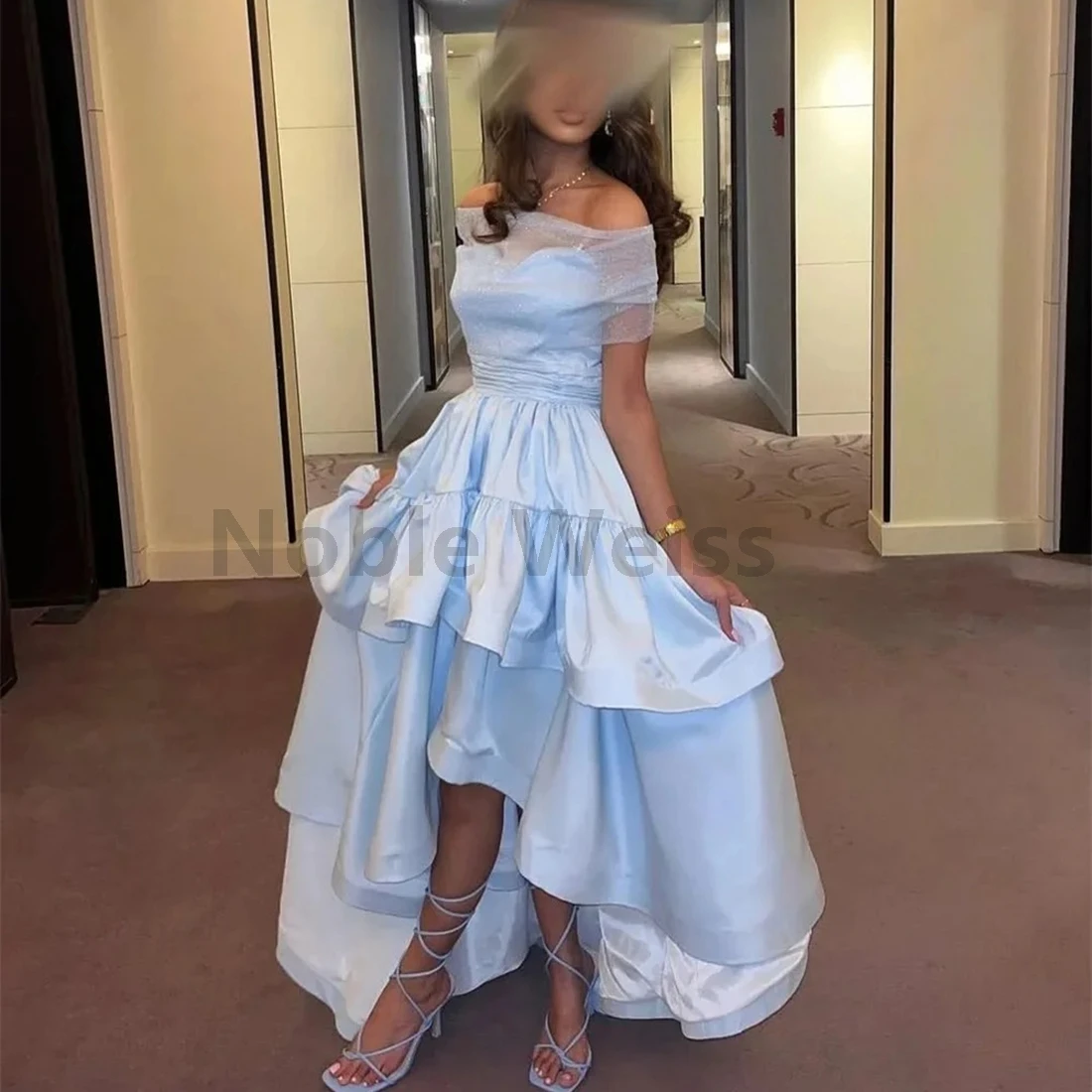 قبالة الكتف فستان الحفلة الراقصة الساتان ألف خط الطيات بلا أكمام ثوب السهرة تخصيص