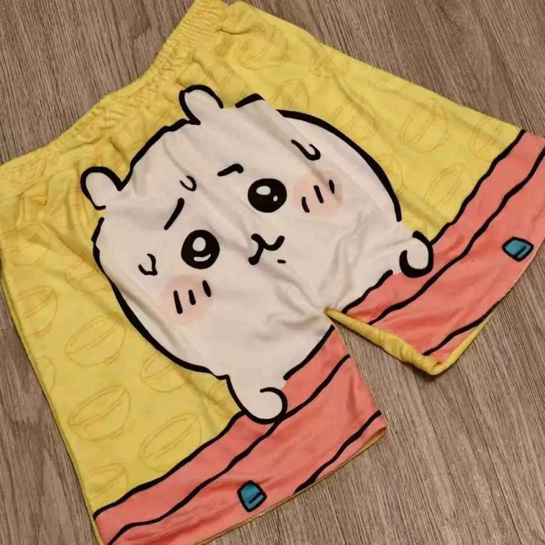 

Шорты для пижамы Chiikawa kawaii, с милым мультяшным принтом Hachiware, удобная эластичная домашняя одежда для женщин и мужчин, идеально подходят для отдыха дома.
