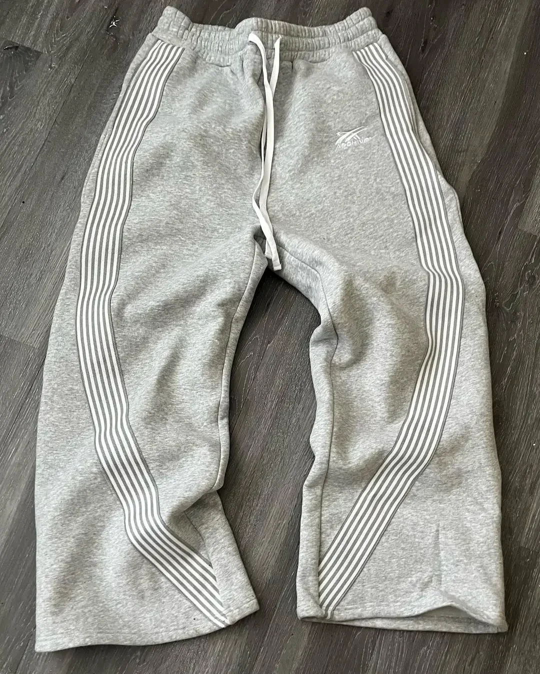 

2025Y2K embroidered gray casual camouflage pants for men and women high-quality jogging striped sports pants for men and women
