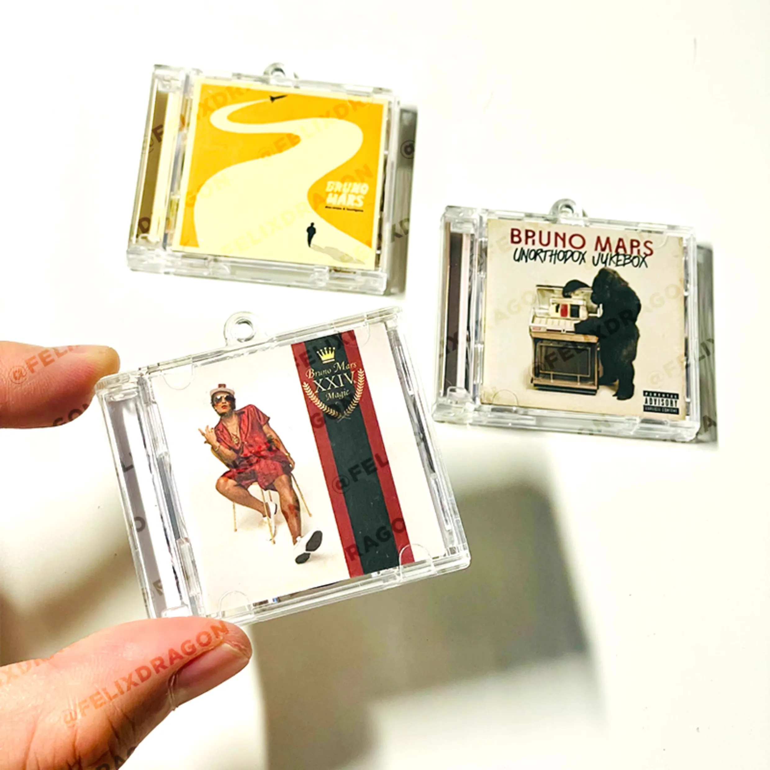 Dooed: De Perfecte NFC-CD Sleutelhanger voor Muziekliefhebbers en Cosplay Fans