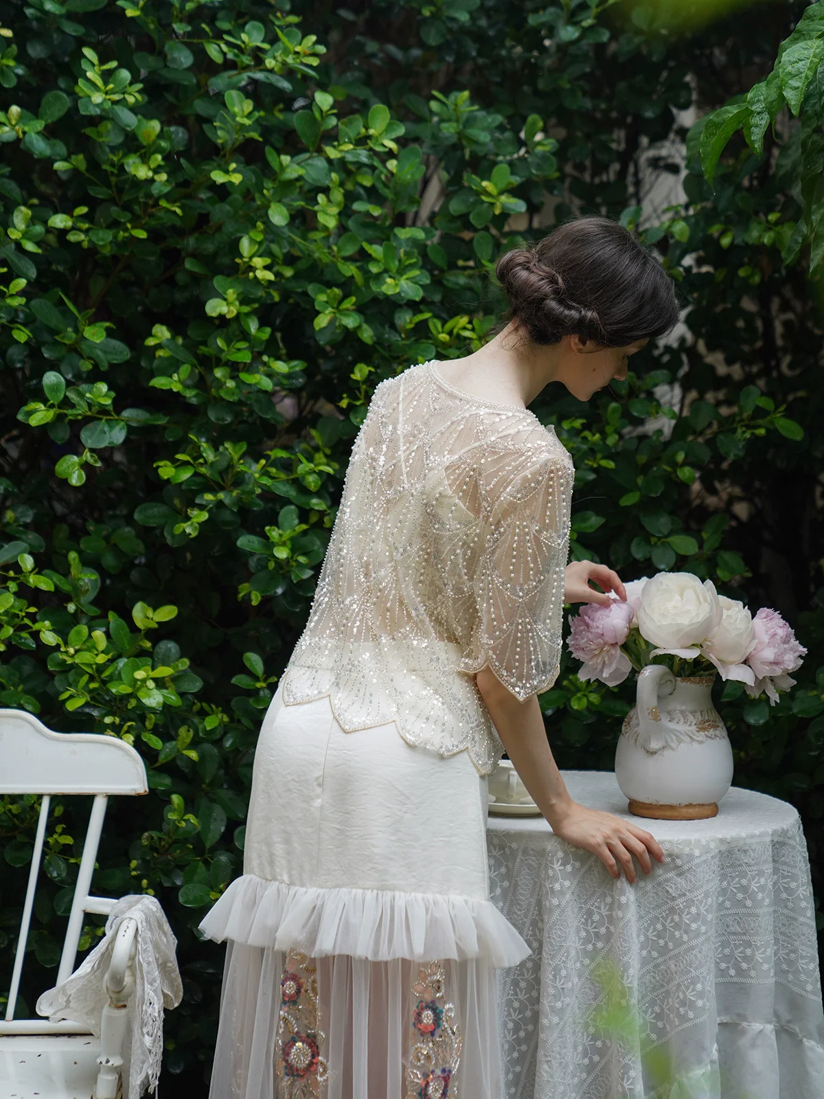 春夏の女性の手作りフレンチスタイルのスパンコールとビーズの花、きらめく鱗、半袖カバーアップトップブラウス/シャツ