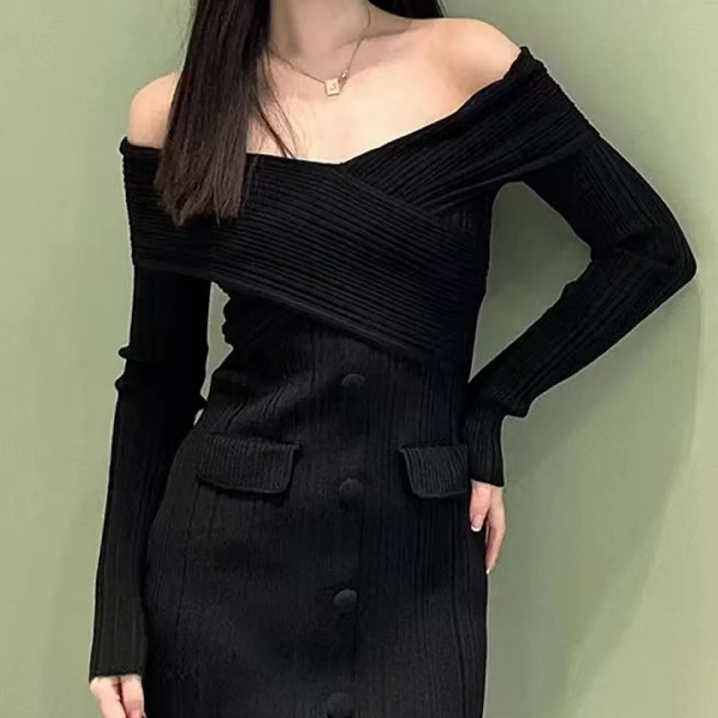 Dopasowana dzianina wyszczuplająca z odkrytym ramieniem, klasyczny krój, wysoki stan, model bodycon, idealna na jesień i zimę, nowość.