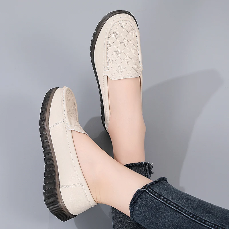 Platformowe trampki damskie moda na co dzień wygodne wsuwane płaskie białe buty damskie Lncrease buty wulkanizowane buty kobieta