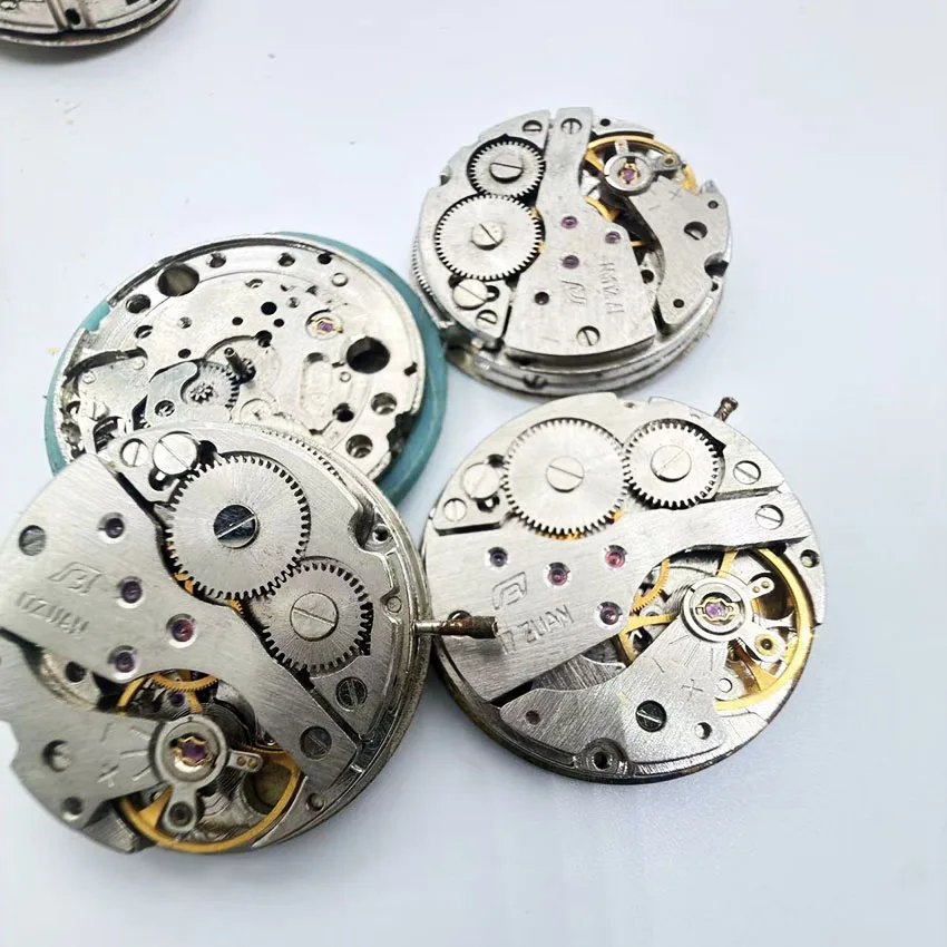 Watch movements such as 7120 are already defective in many styles. Movement parts that stop moving can be used for DIY practice.