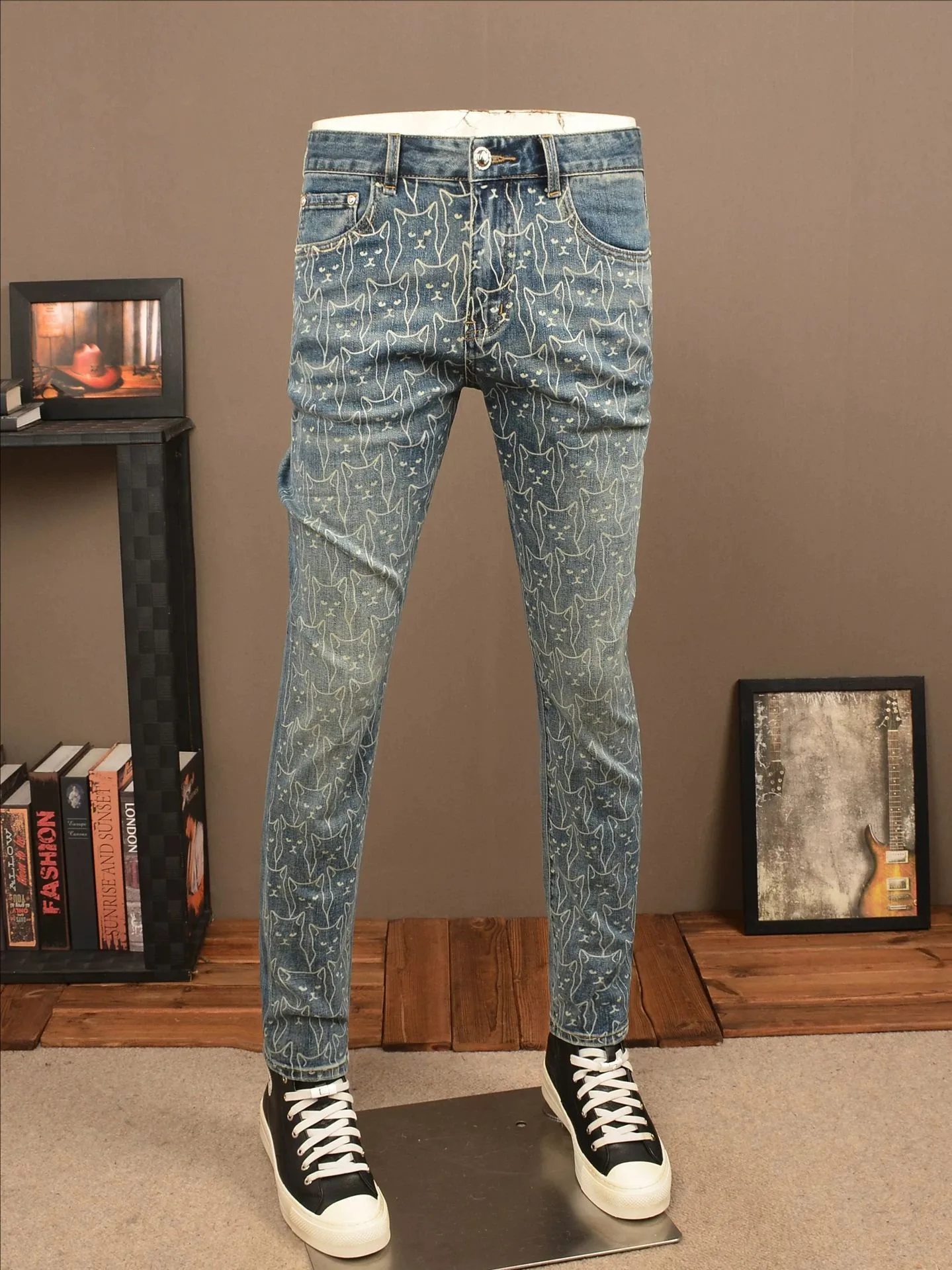 

Retro Autumn Winter Men's Slim Fit Jeans Printed Waed Small Foot Trendy High End Faion Korean Version Long Pants