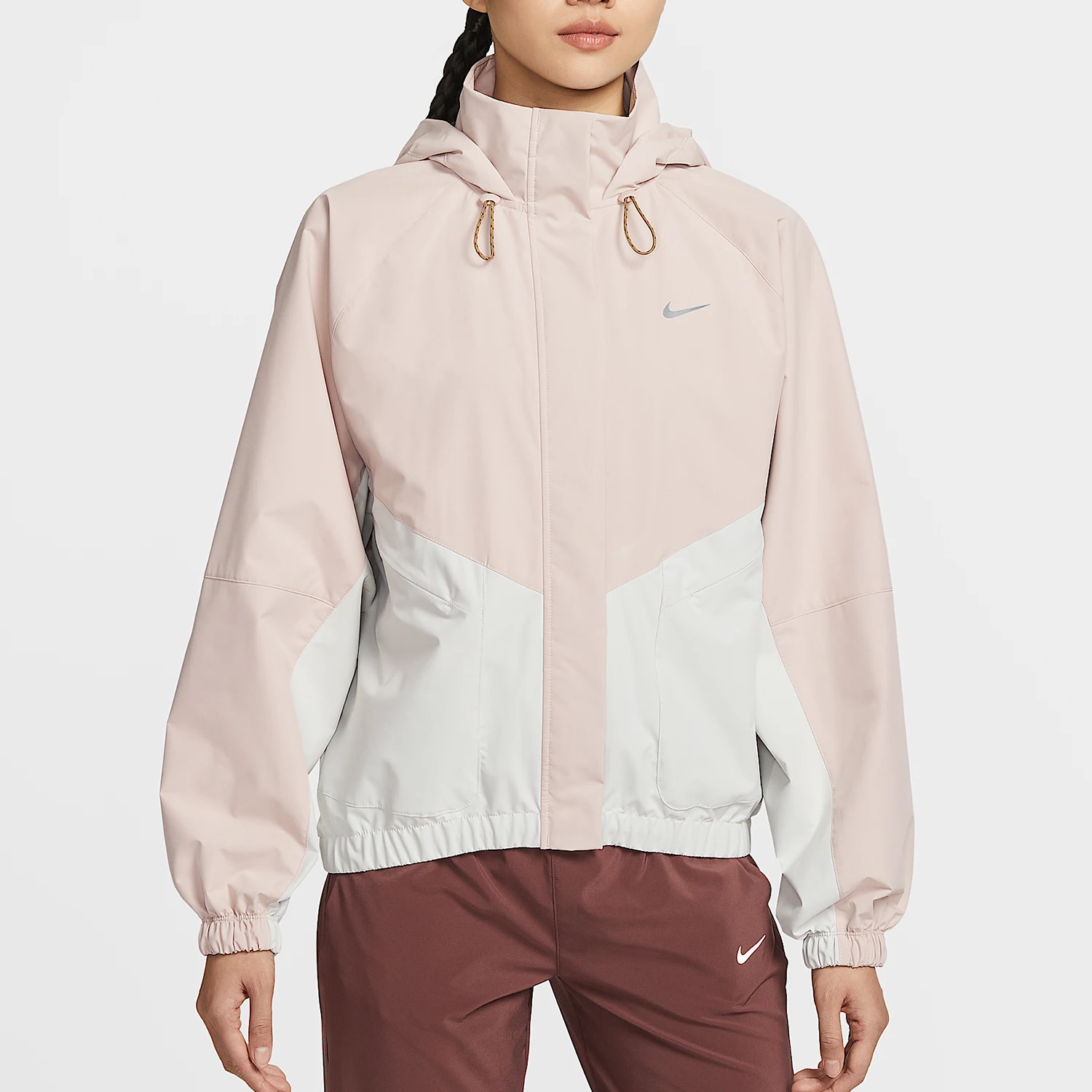 

Оригинальная женская спортивная куртка Nike Spring с принтом IQ0927-667