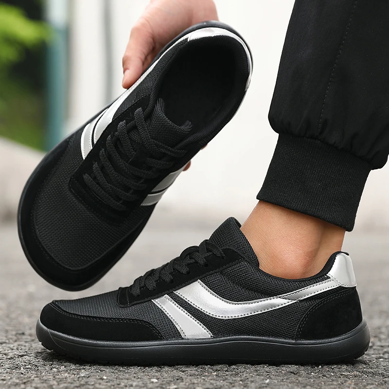 Mode Femme 2025 NouveautéCasual Sneakers Spring and Summer Flat Shoes Tamanos Femininos Tennis Skateboard Social Shoe Male