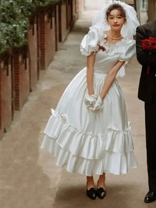 Seidensatin, helle Hochzeit, Dr. 2025, neues Hong Kong Sle Foto, Hepburn Forest System, Braut, Reisen, Oot, High-End-Sensation