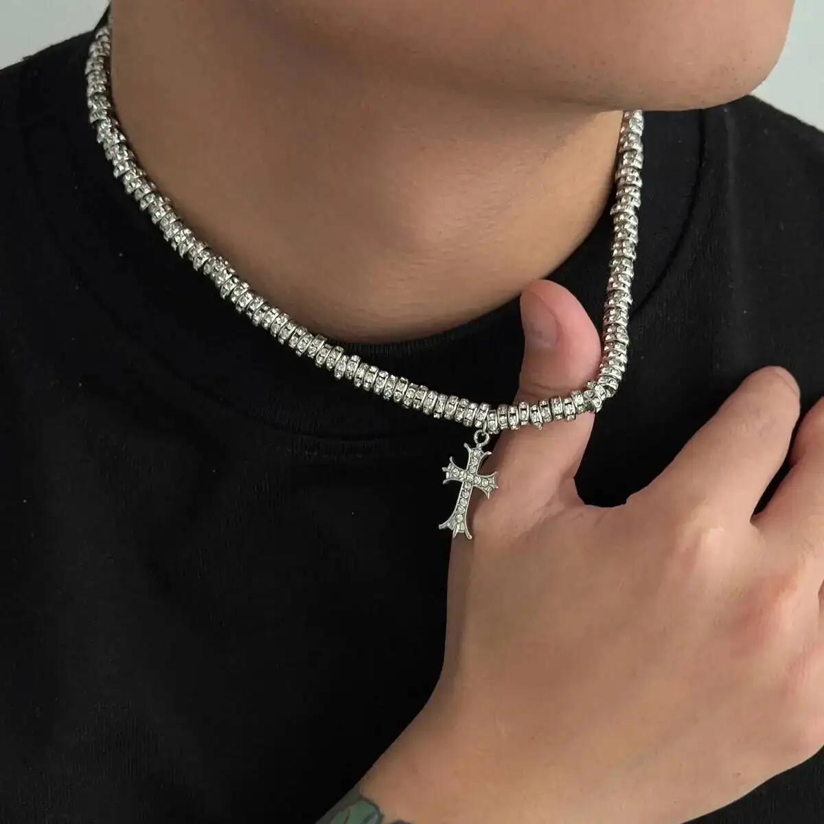 

Gothic Jesus Cross Pendant Necklace Men Hip Hop Retro Rhinestone Circular Beaded Choker Necklace Couple Jewelry Gifts