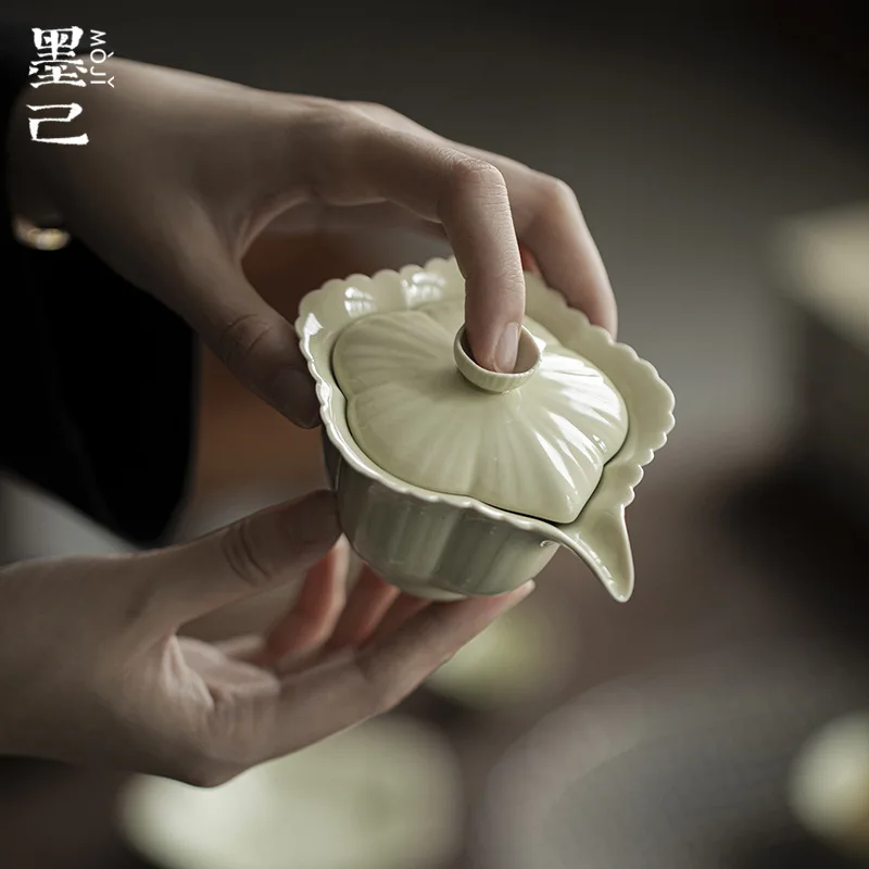 

Китайский керамический чайный набор с пятилепестковым цветочным узором, ручной работы, с зеленой глазурью, для чаепития Гунфу, с чайником и чашкой, для домашнего использования, цвет: зеленый рид.