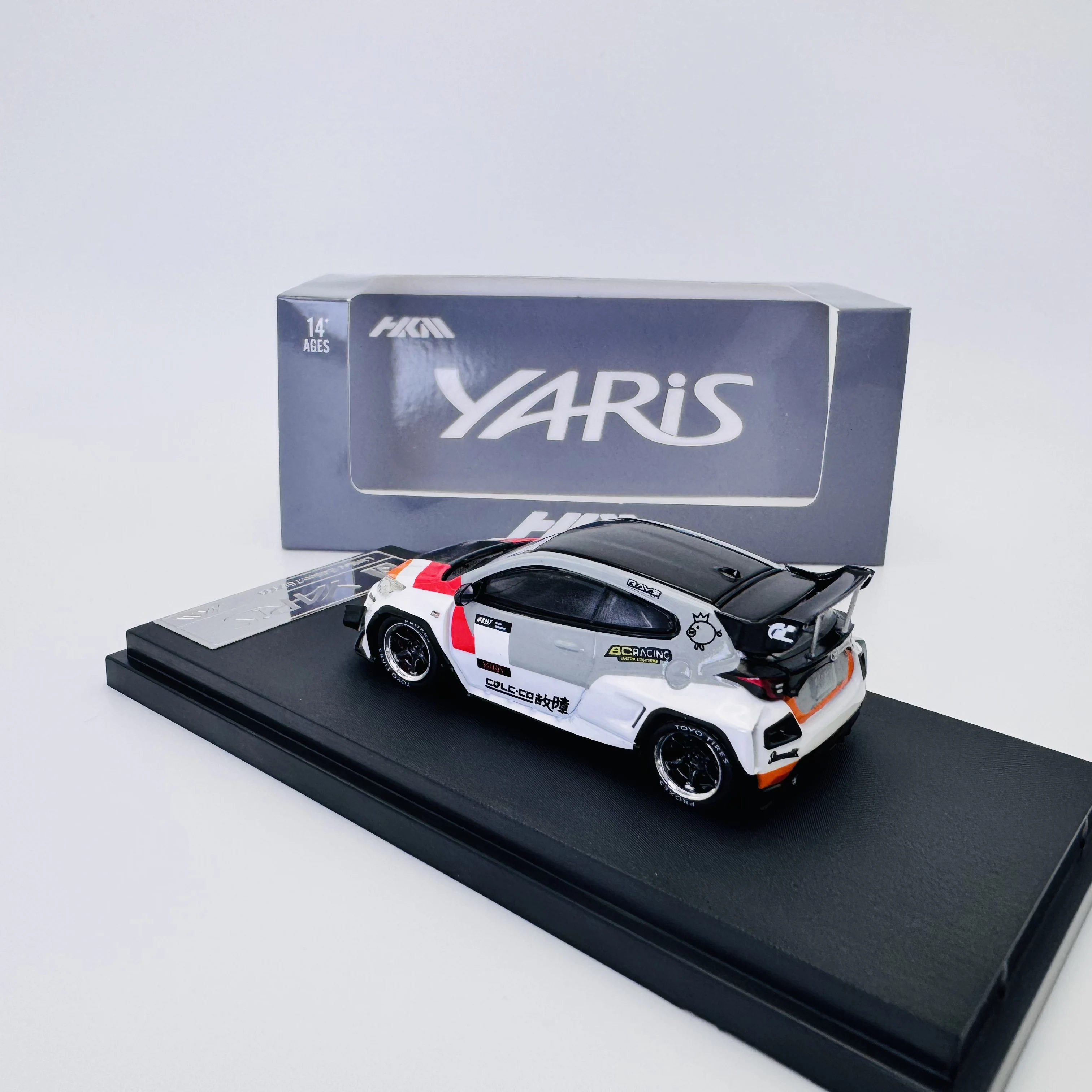 HKM 1:64 GR Yaris Dazzling Rocket Rabbit Alloy Car Model