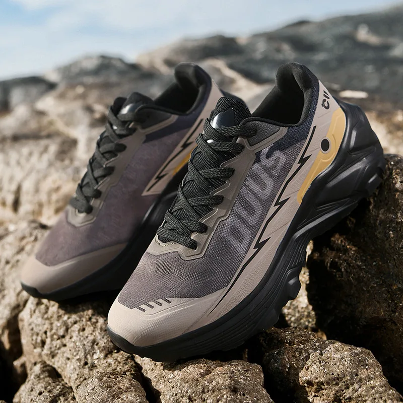 Casual Classics Versatile Running Shoes Breathable mesh upper Good grip on ground Reduce foot pressure for men and women