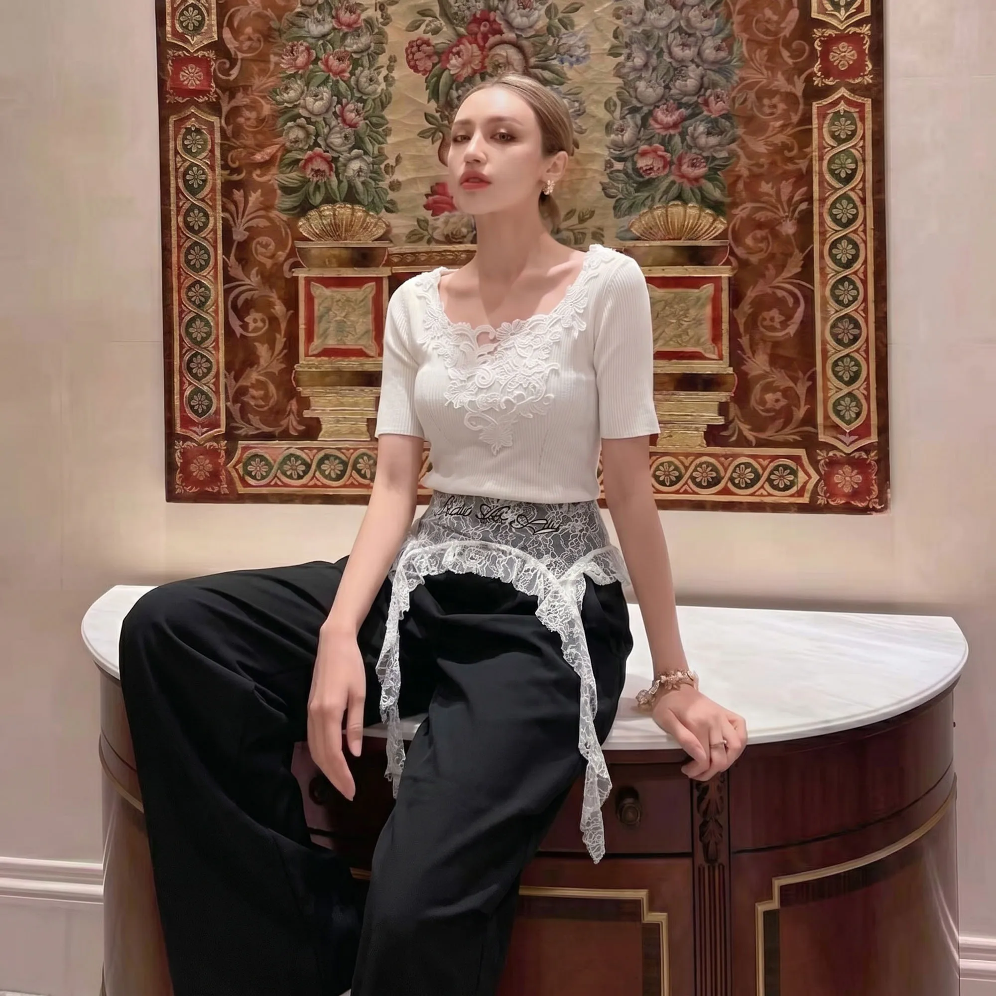 Women Fake Two-Piece Lace Patchwork Cargo Wide-Leg Pants Casual Loose Fit Chic Trousers 2026 Summer New Arrival DM3BTR002