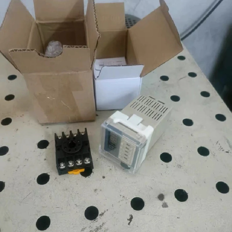 Digital Display Cycle Time Relay DH48S‑S, DH48S‑1Z, DH48S‑2Z, DH48S‑2ZH, DH48S with Base