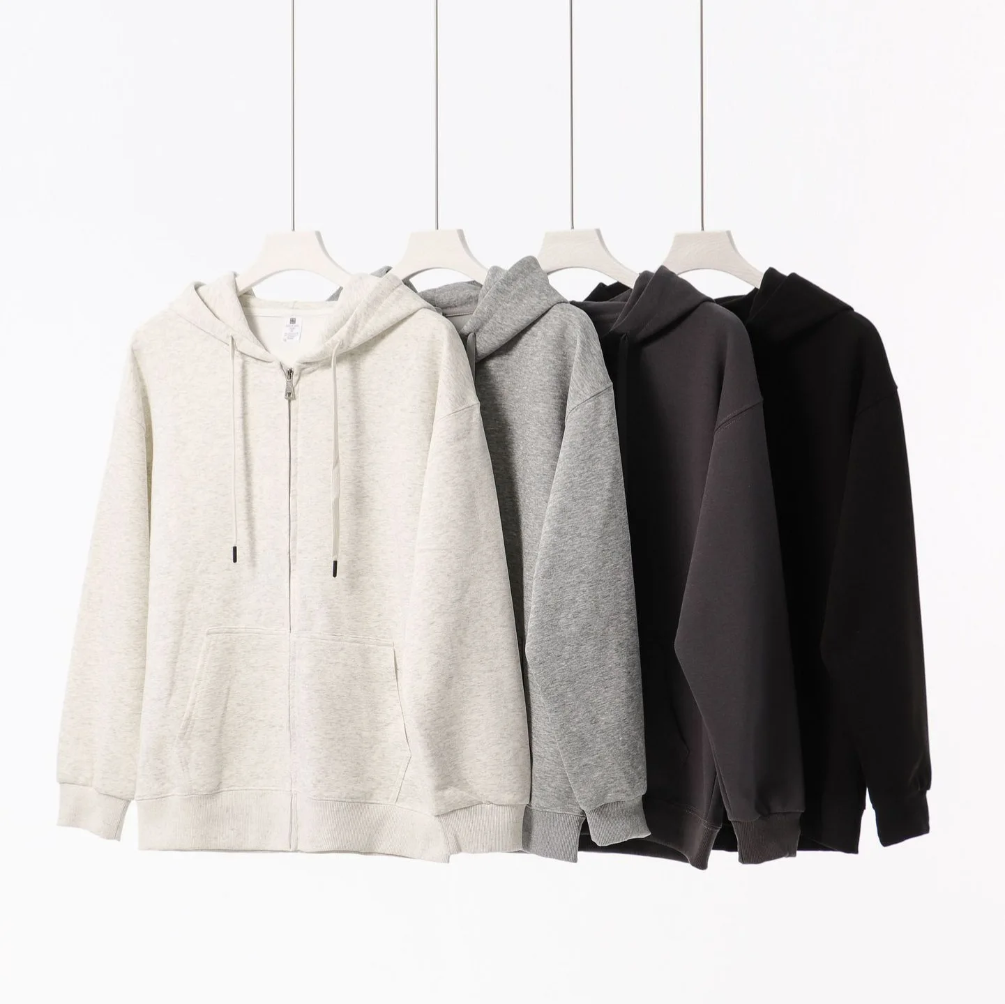 

Autumn and winter youth fashion hoodie jacket; pure color casual hoodie for men and women; wholesale and retail.